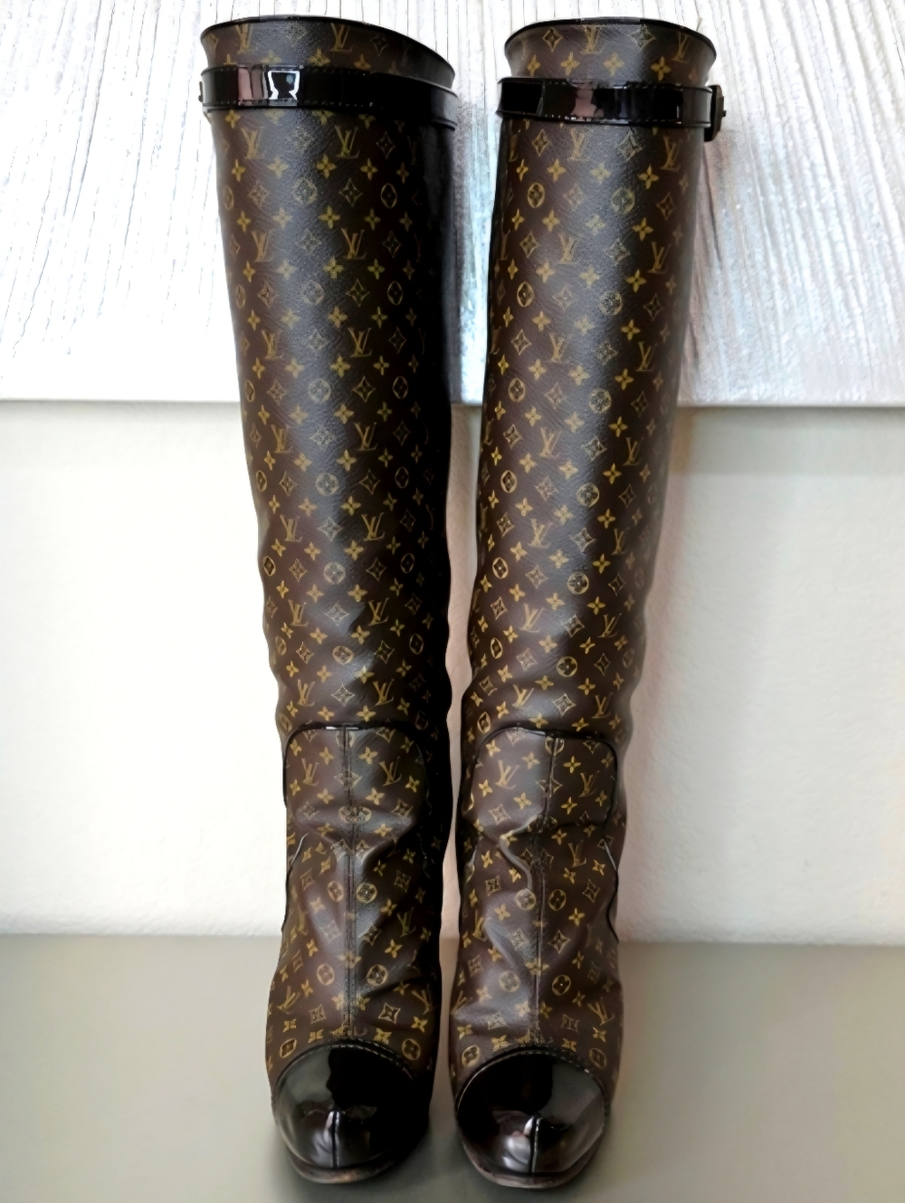 Louis Vuitton Monogram Canvas Patent Leather Knee-high Boots - EU 38.5 / US 8 - Picture 7 of 16
